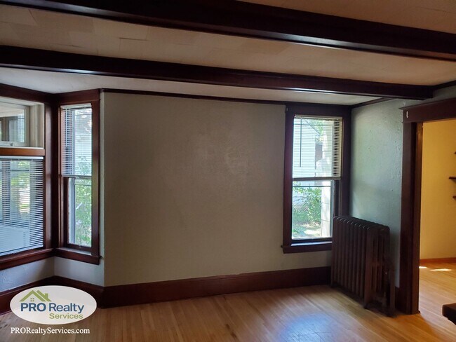 Foto del edificio - Charming 4 Bedroom Home