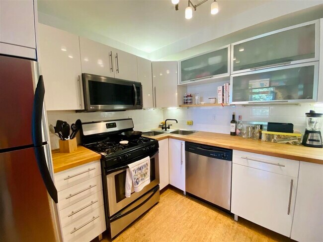 Foto del edificio - 222 Bloomfield St