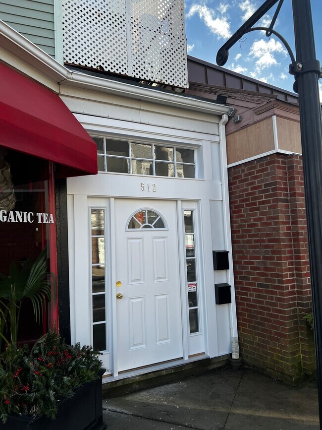 Foto del edificio - 512 Franklin St