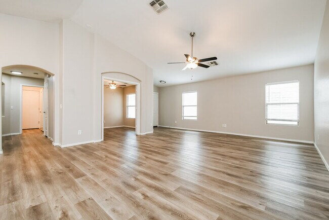 Foto del edificio - 39378 N Parisi Cir