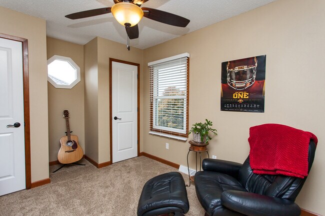 Foto del edificio - 5105 Westwood Dr