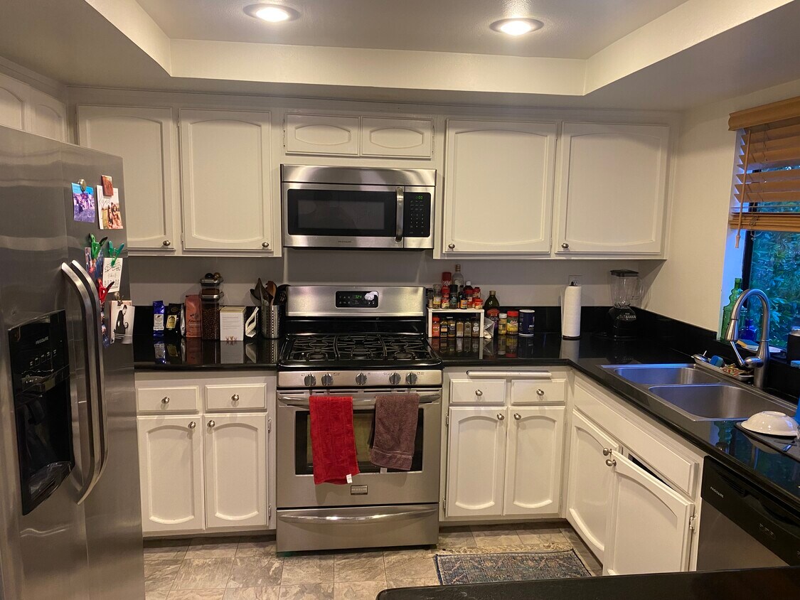 Foto principal - 7206 Shirley Ave