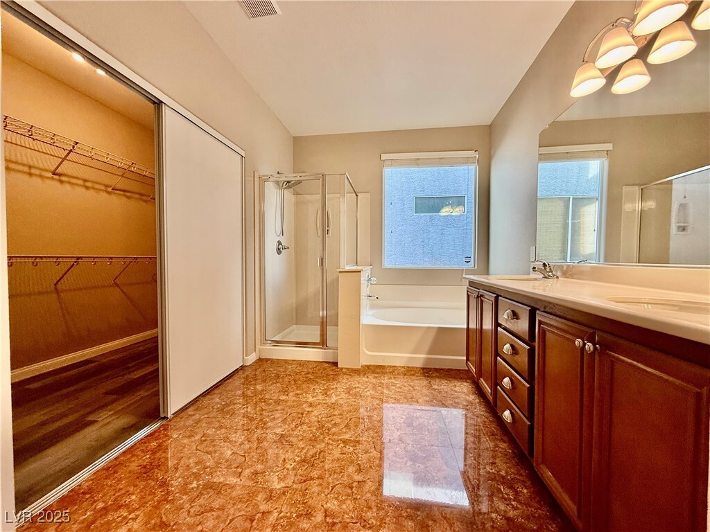 Foto principal - 7318 W Dolphine Crest Ave