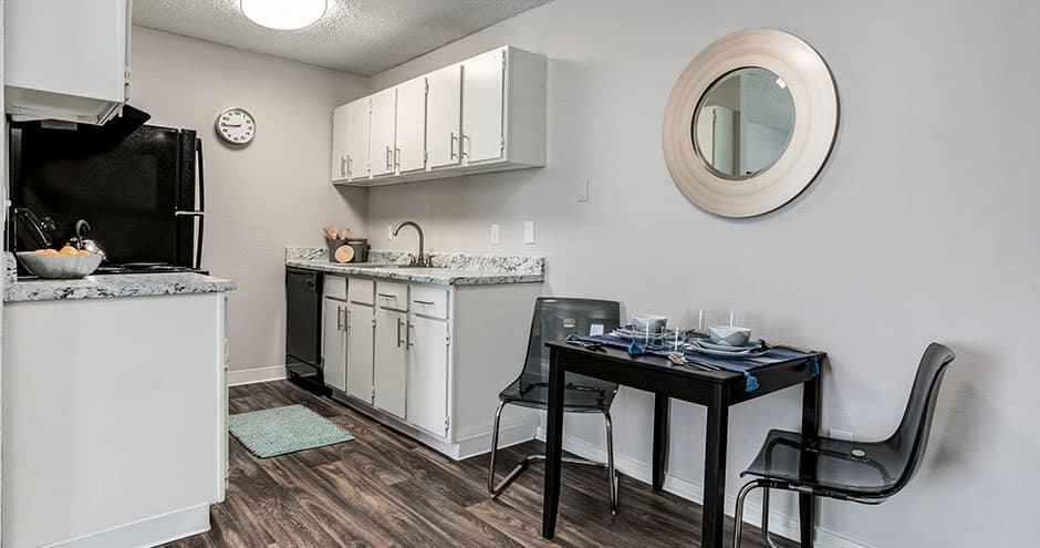 Primary Photo - Sundance Apartments