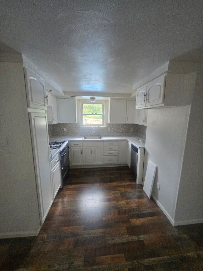Building Photo - 8111 Bull Creek Rd
