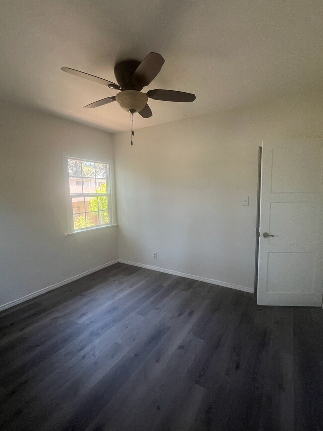 Building Photo - 4813 Castle Rd