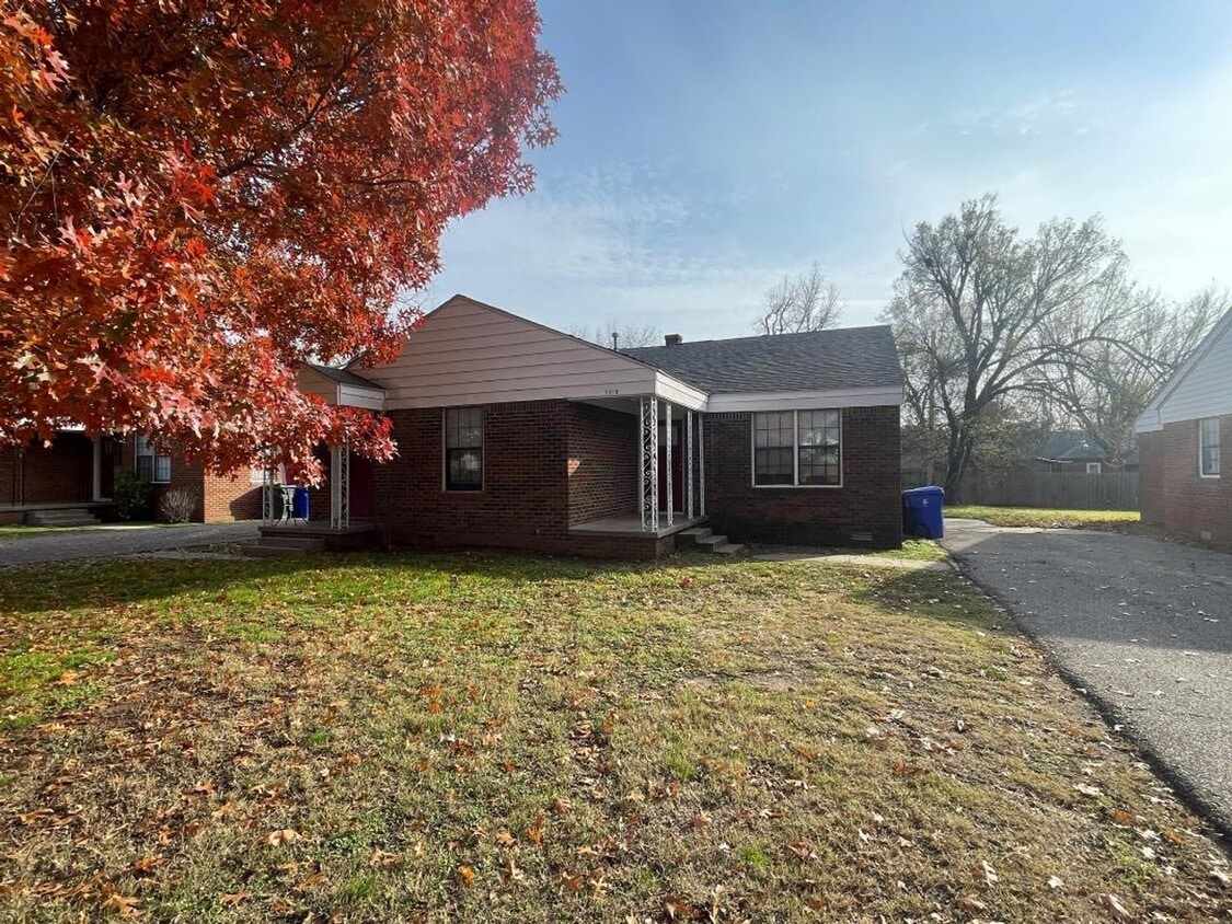 1 Bed 1 Bath Duplex For Lease! - 1 Bed 1 Bath Duplex For Lease!