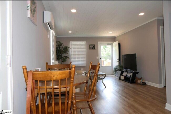 Building Photo - 312 Eunice Dr