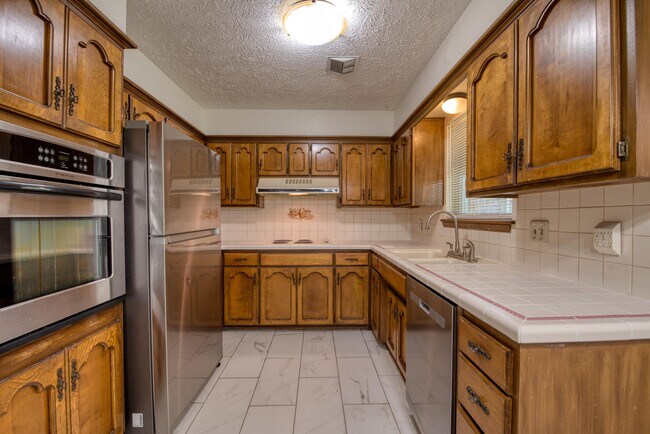 Foto del edificio - 7701 NW 24th St