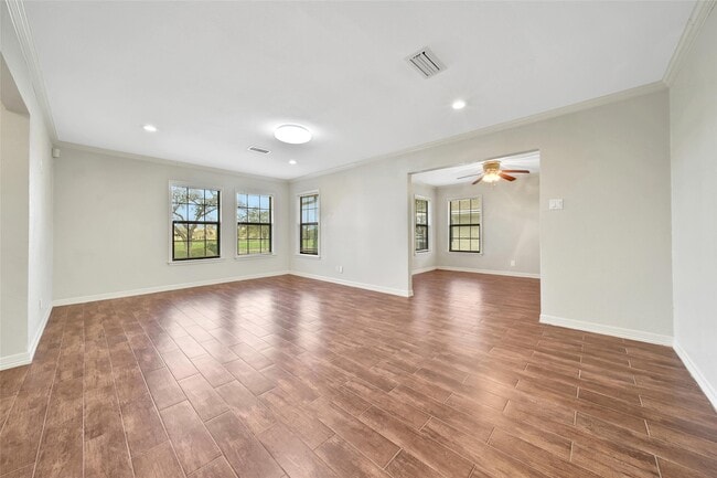 Building Photo - 3315 S Braeswood Blvd