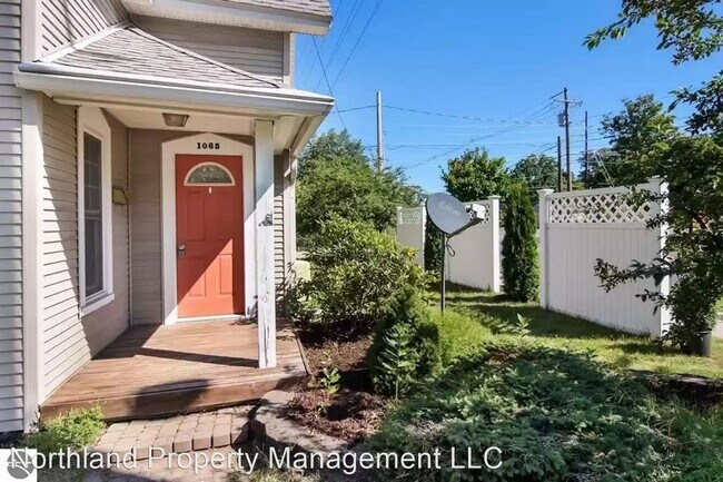 Building Photo - 2 br, 2 bath House - 1065 Washington  Street