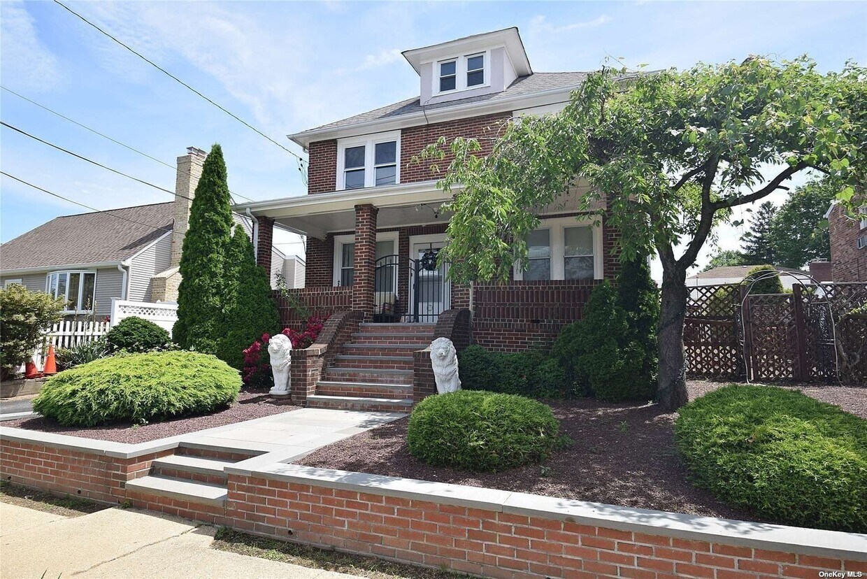 Primary Photo - 31 Wolfle St