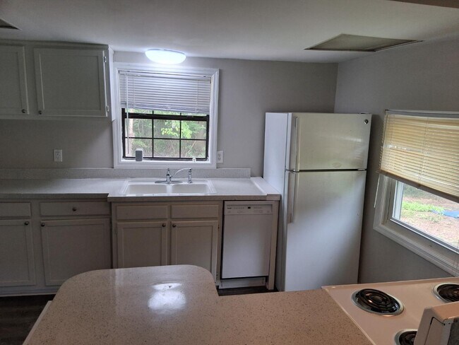 Building Photo - 1104 Rucker St