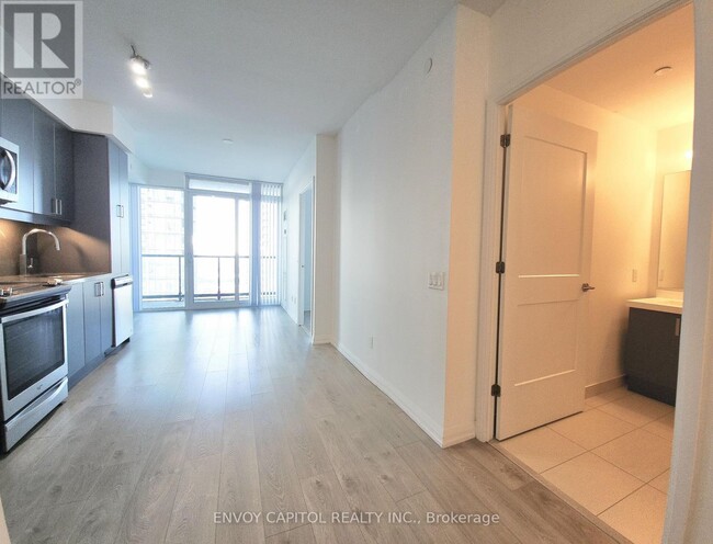 Building Photo - 7895 Jane St