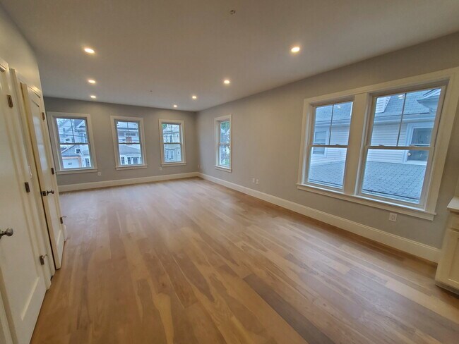 Foto del edificio - 51 Fairbanks St