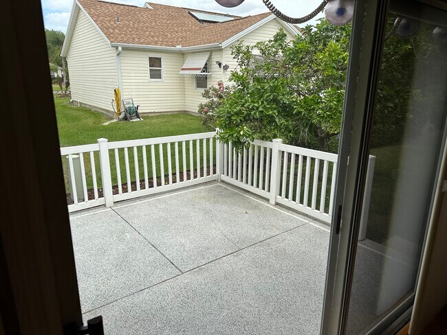 Foto del edificio - 1511 Doria Ln