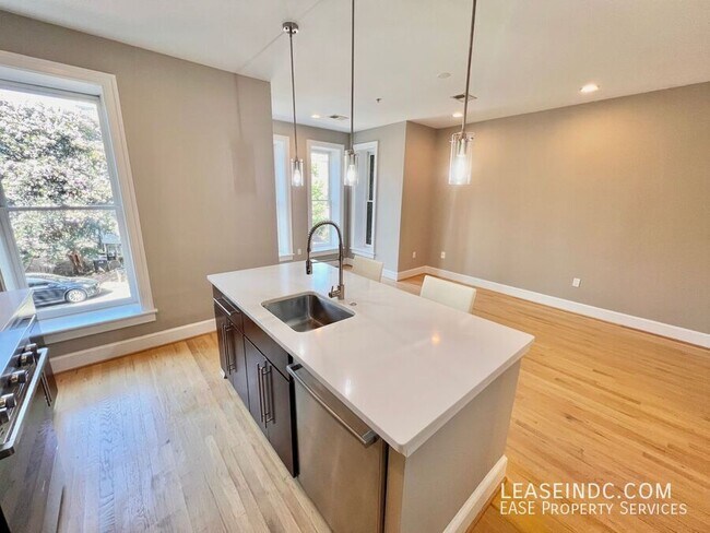 Foto del edificio - 444 M St NW