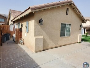 Building Photo - 1353 Truman Ct