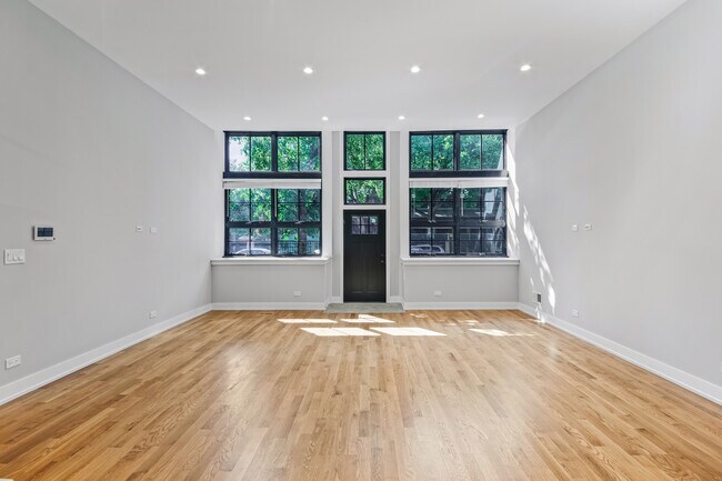 Foto del edificio - 1349 N Noble St