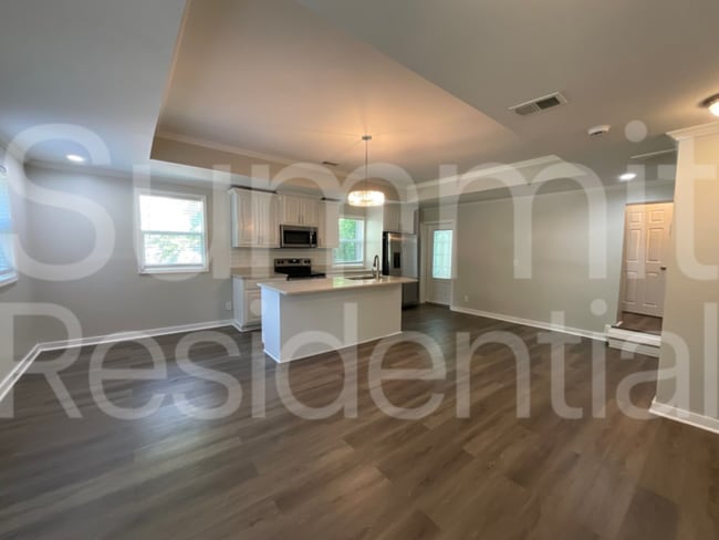 Building Photo - 2590 Godfrey Dr NW