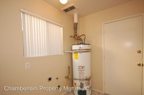 Building Photo - 2630 Abedul St