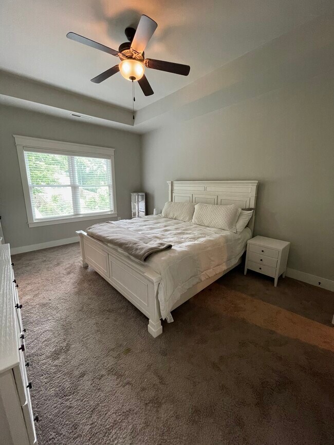 Foto del edificio - 631 James Ave