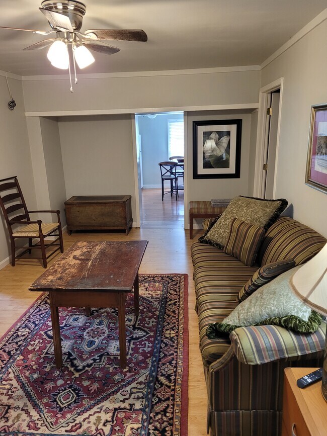 Living Room - 146 Grandview Rd