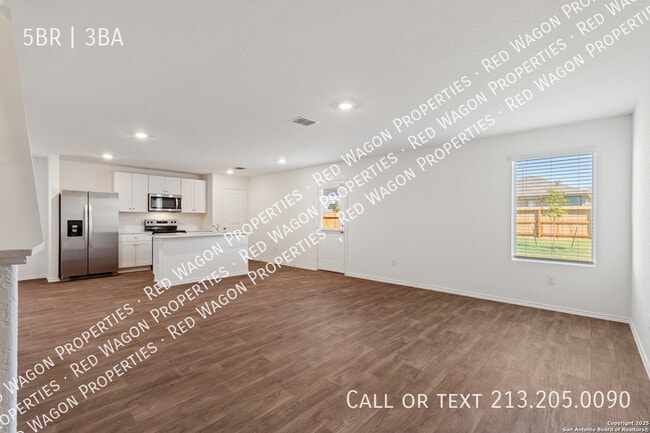 Foto del edificio - 5714 Bailey Downs