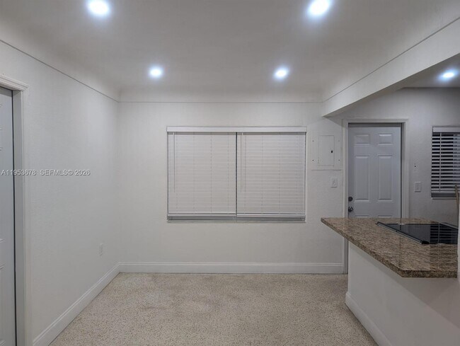 Foto del edificio - 2355 NW 9th St