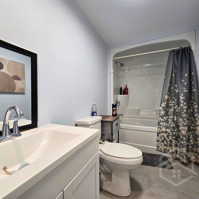 Photo du bâtiment - Fresh 1-Bedroom Apartment in Norwich!!