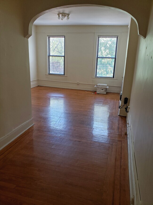 Building Photo - 267 8th St