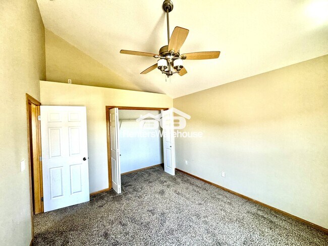 Foto del edificio - 1228 SE Village View Ln