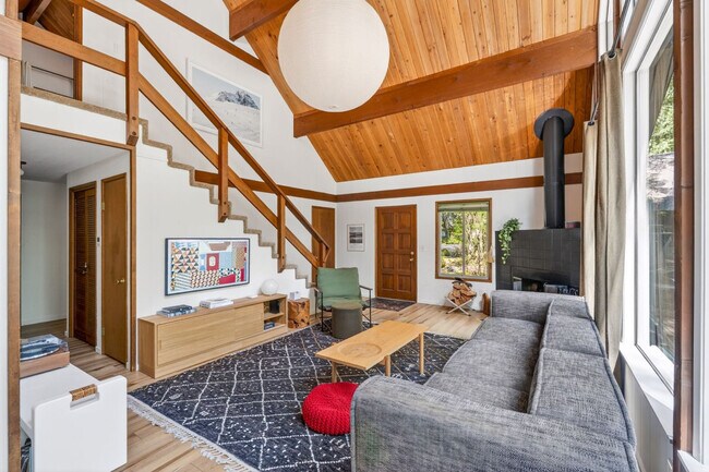 Foto del edificio - 72828 E Village Loop Rd
