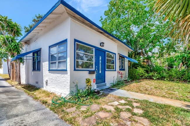 Building Photo - 506 Evergreen Dr