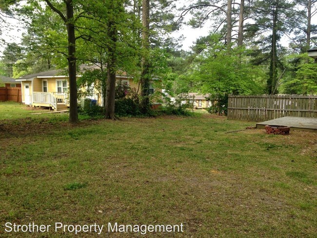 Building Photo - 1021 Hemlock Dr