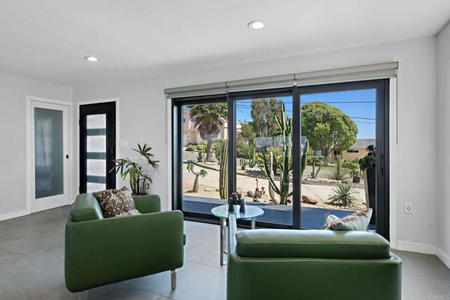 Foto del edificio - 2440 Dunstan St