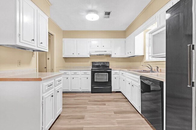 Building Photo - Newly Renovated 3 bed 2 bath in Memphis, TN