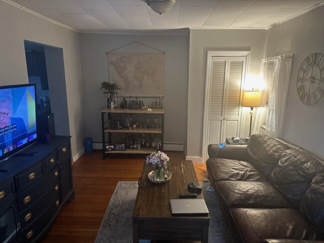 Building Photo - 108 Pool St