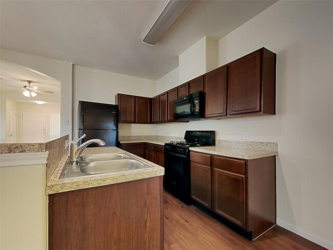 Building Photo - 15739 Regal Trace Ln