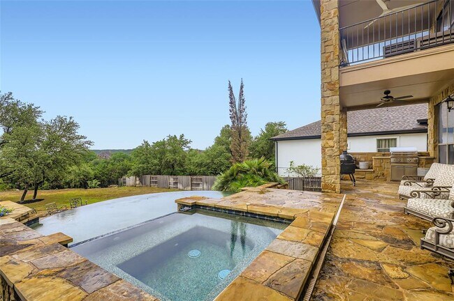 Foto del edificio - 217 Emerald Ridge Dr