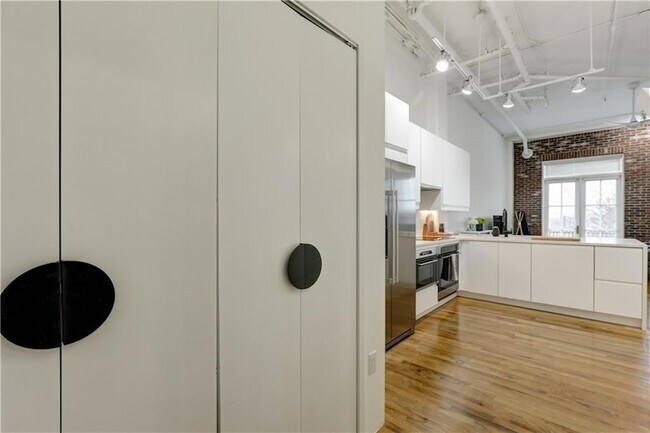 Foto del edificio - 3235 Roswell Rd NE