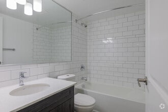2BR, 1BA - 837SF - Bathroom - 1970 Fowler Dr