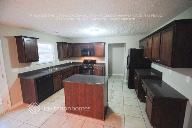 Foto del edificio - 915 Shannon Rd SE