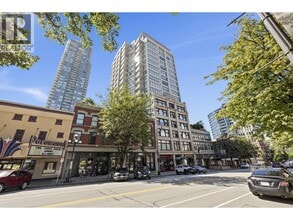 Building Photo - 668 Columbia St