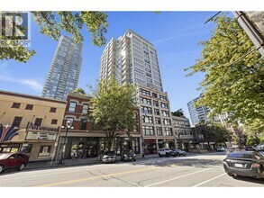 Building Photo - 668 Columbia St