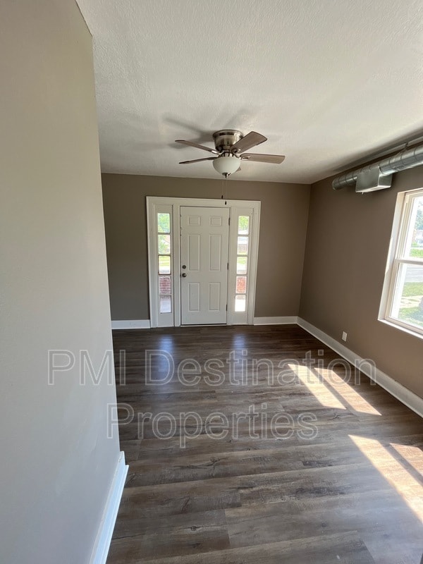 4105 Linwood Blvd Unit C, Kansas City, MO 64128 Condo for Rent in