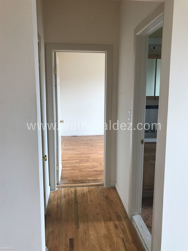 Foto del edificio - 1487 Teller Ave