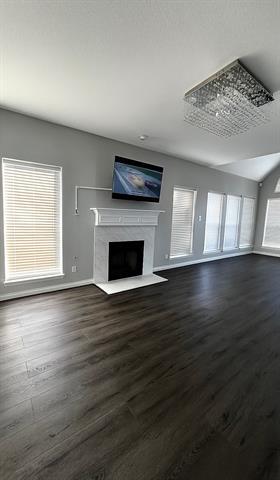 Foto del edificio - 5729 Christy Ln