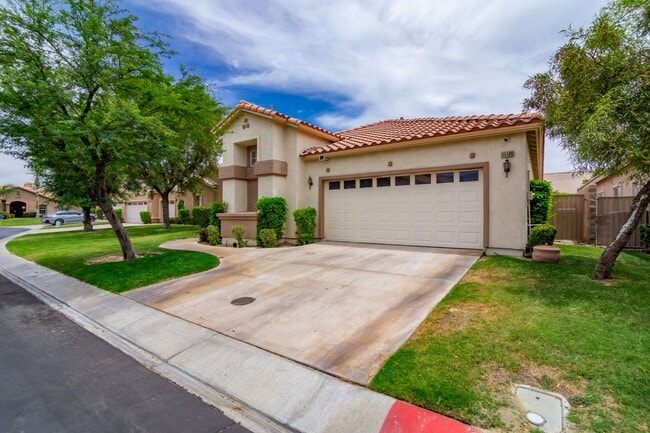 Building Photo - 45596 Torrey Pines Ct