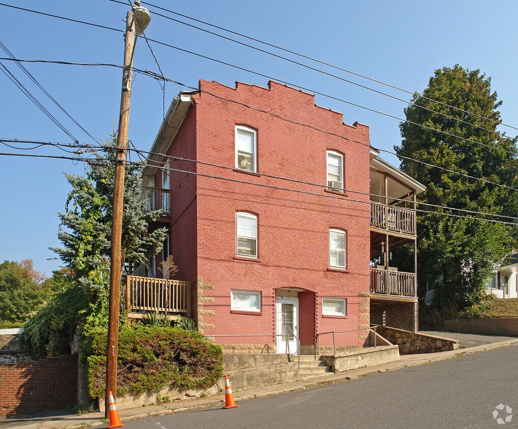 Building Photo - 19-21 Irving St